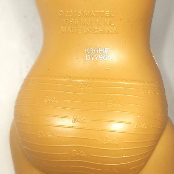 2015 Curvy Mattel's Barbie Fashionista K30HF DYY96 Full Figured Fashion Doll - Picture 7 of 9